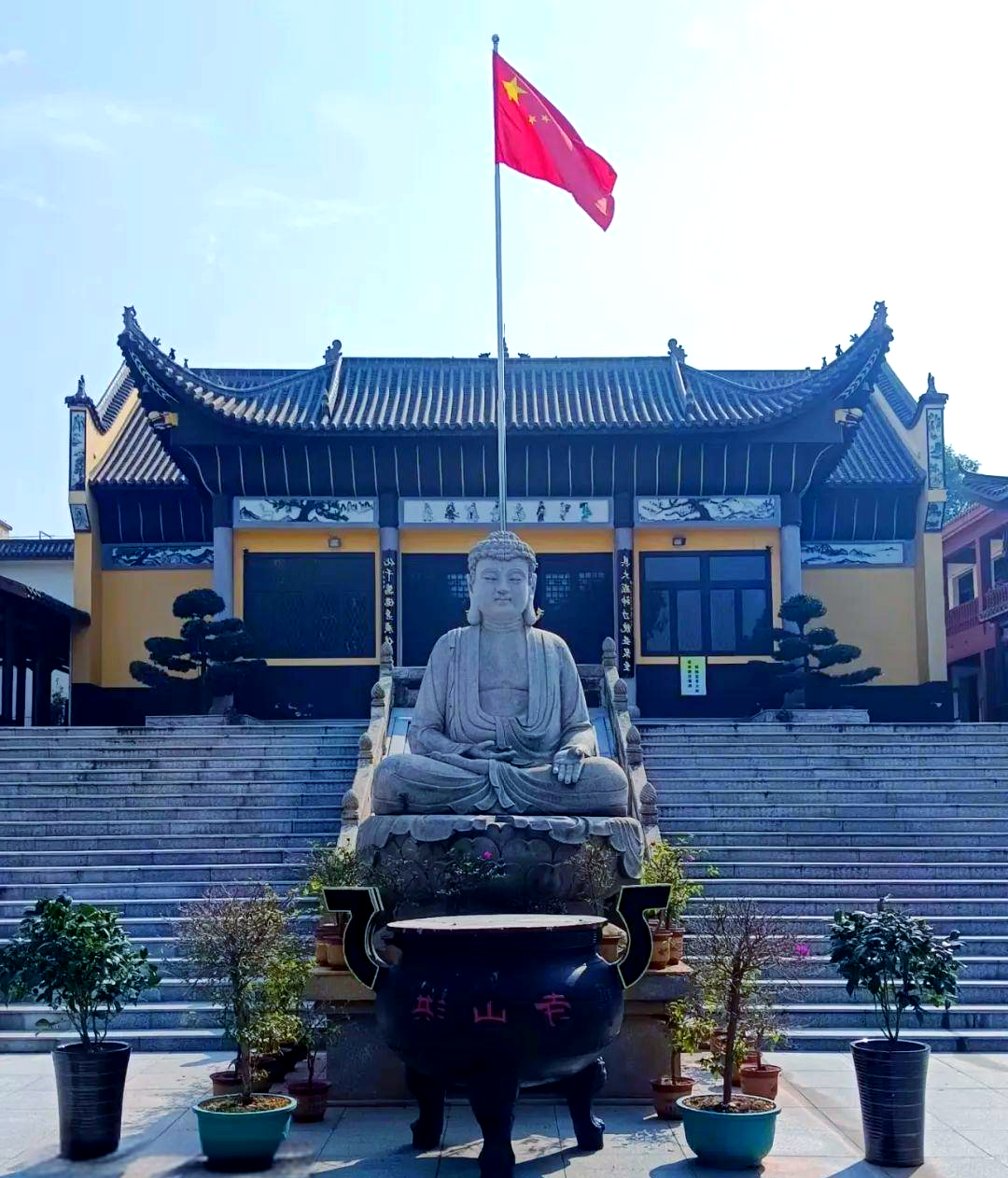 探秘洪山寺:佛教古寺的宁静之旅