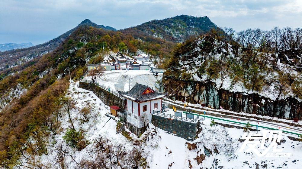 「春天里的陕西」安康市紫阳县:四月雪纷飞 山峦披银装