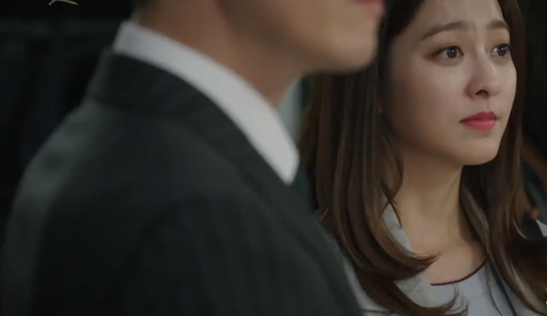 《金钱之花》2女一男的纠葛,谁更爱谁,在结局面前一点都不重要