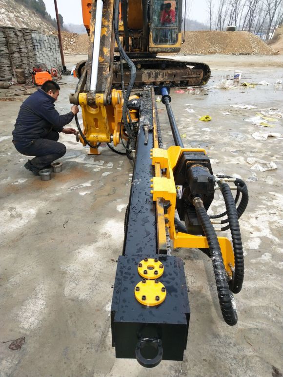 挖掘机改装潜孔钻机