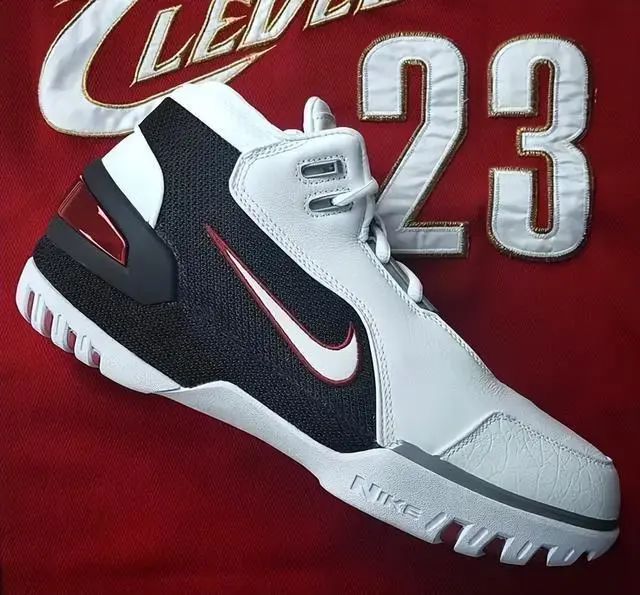 「回顾经典」经典篮球鞋之——nike air zoom generation詹姆斯 1代