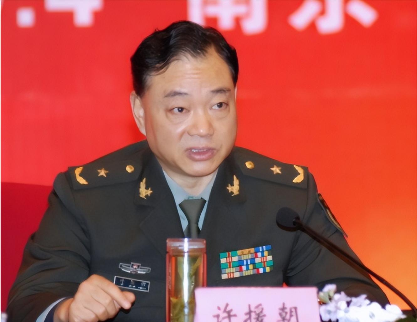 许世友七个子女,全都进了部队,儿子犯错后,许世友:给我枪毙