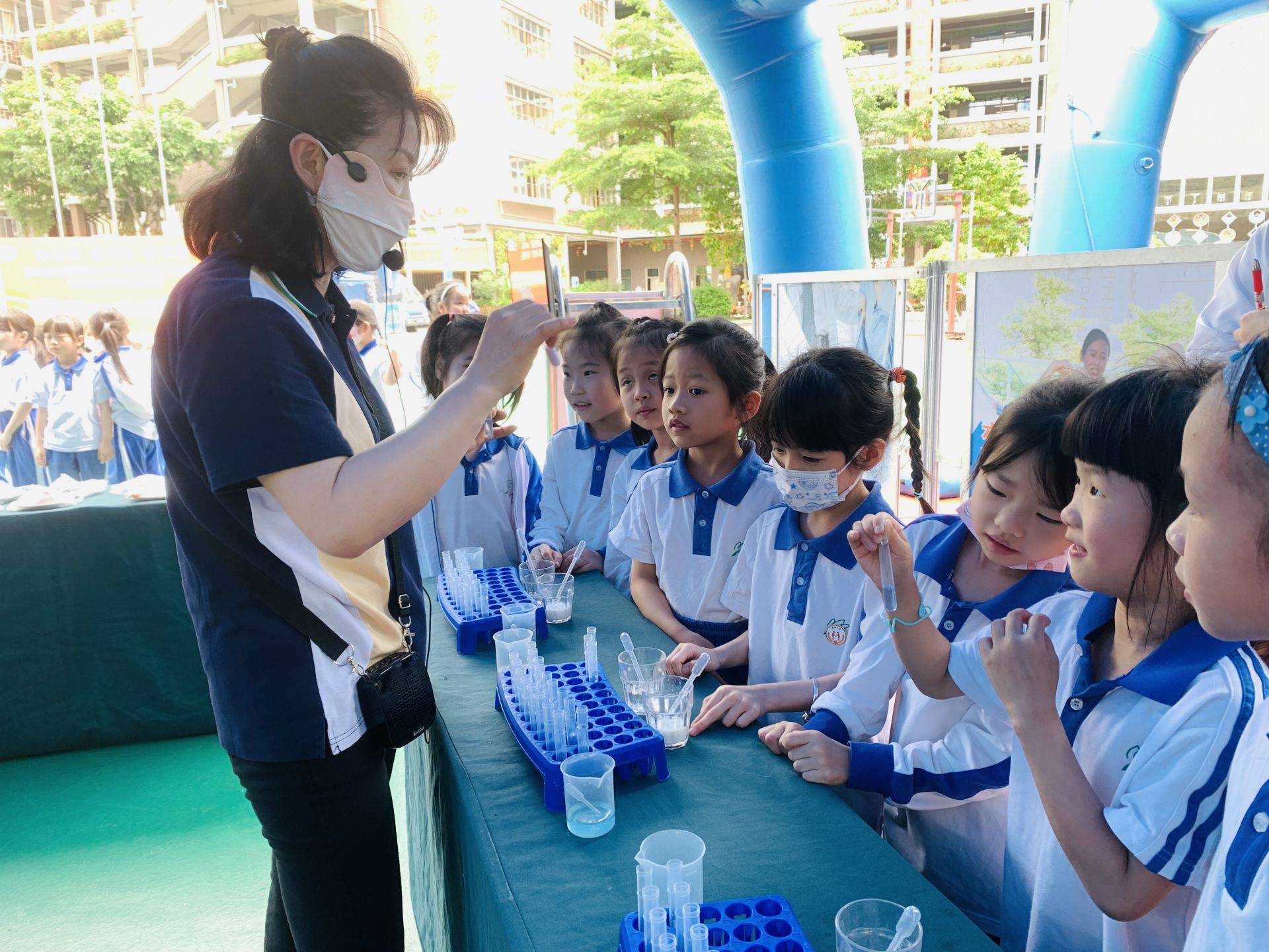 增强学生风险防范意识,福南小学开展防震减灾疏散演练