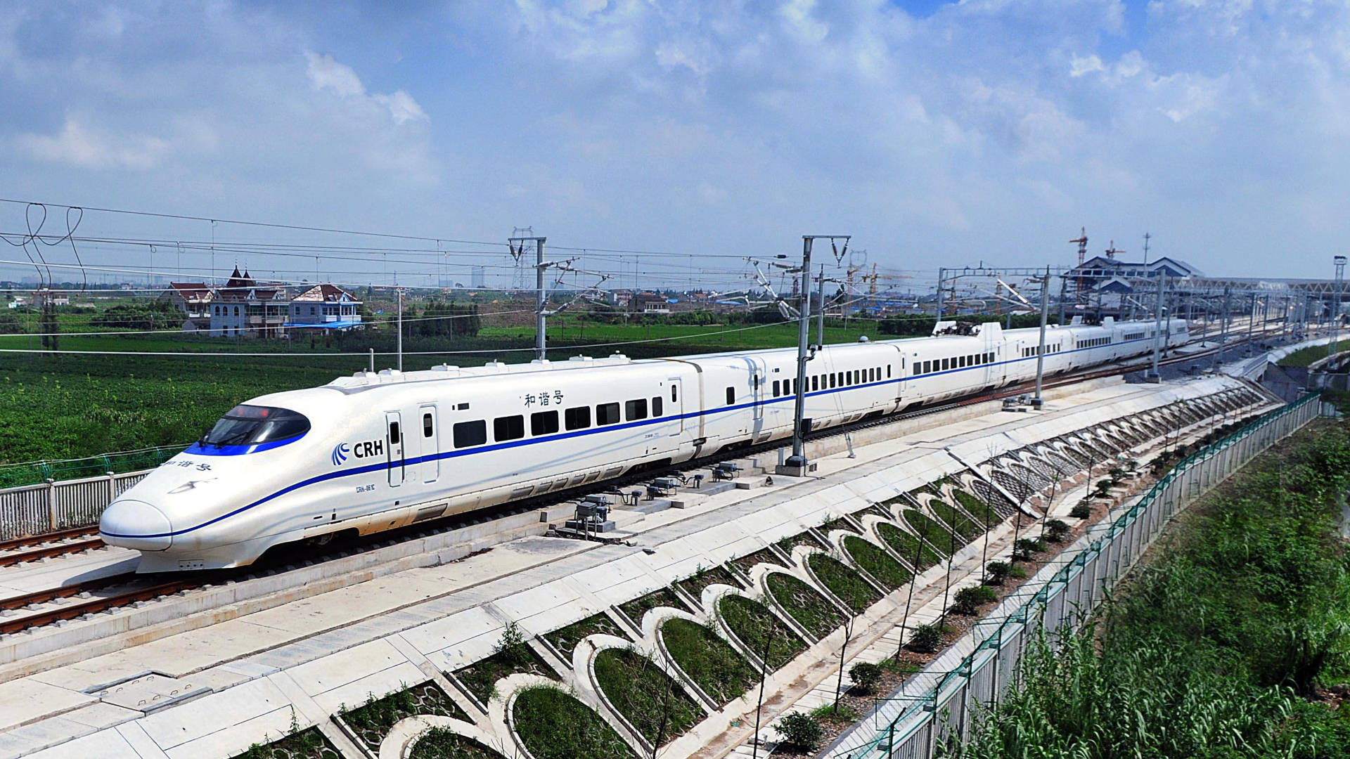 一趟趟列车飞驰在铁道线上,为长三角复工复产按下加速键