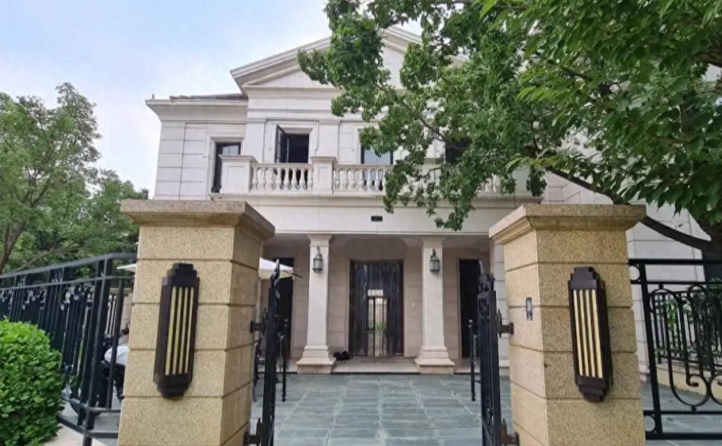 保姆"偷酒门":9个月163瓶茅台酒,值90万多?