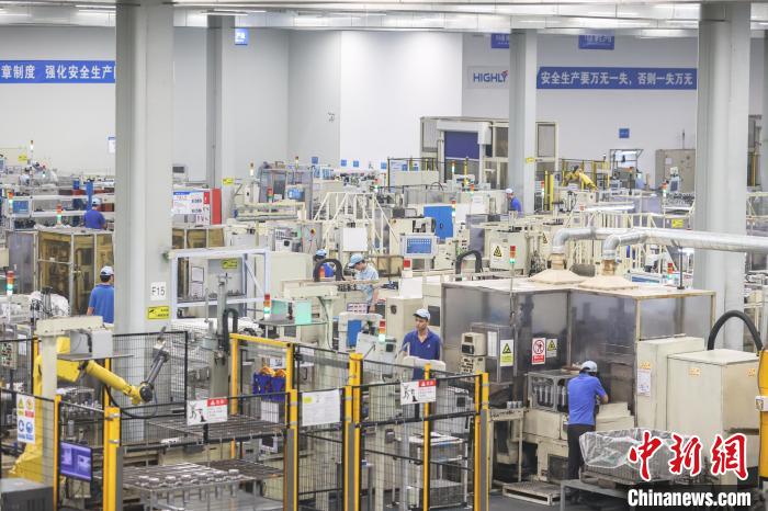 (高质量发展调研行)探访江西南昌海立电器智慧工厂 信息化与自动化