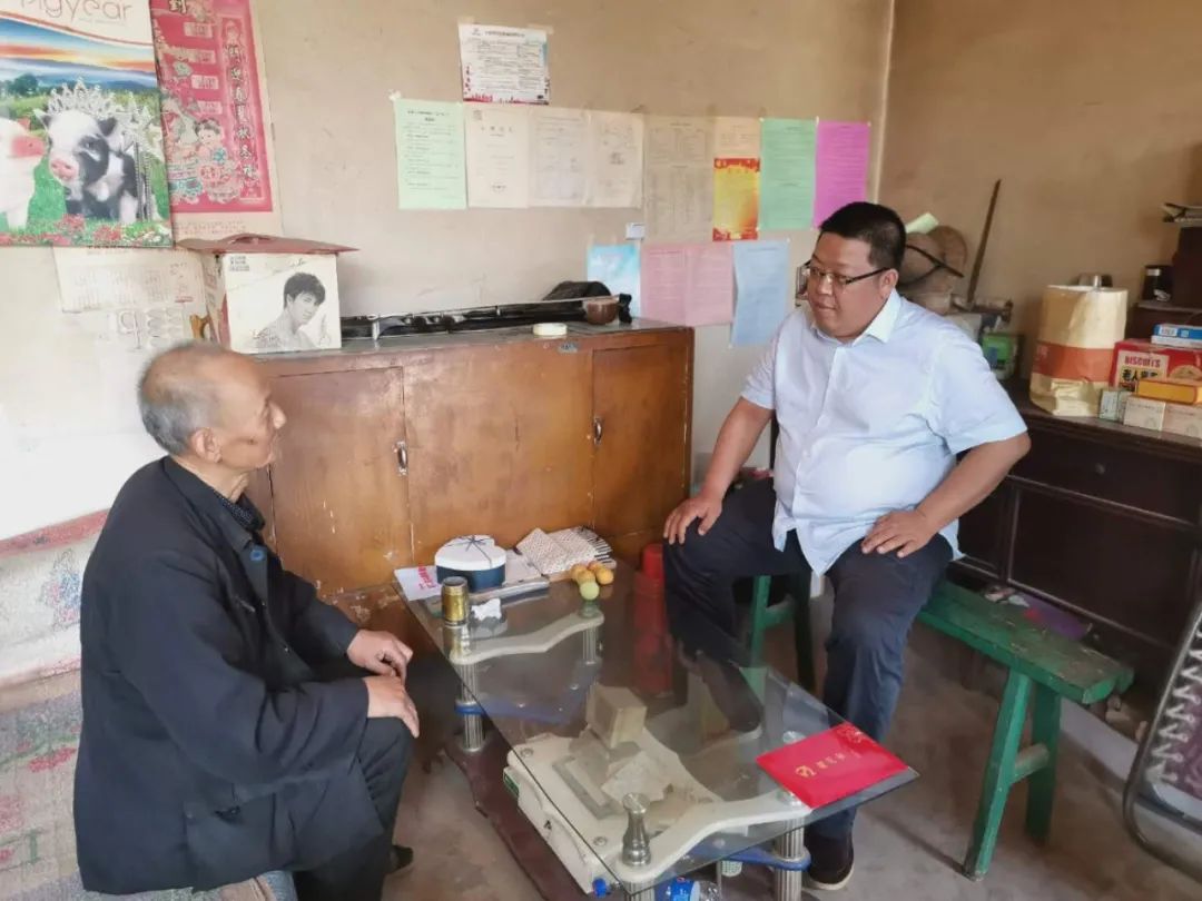 符红斌赴我县走访慰问老党员和生活困难党员