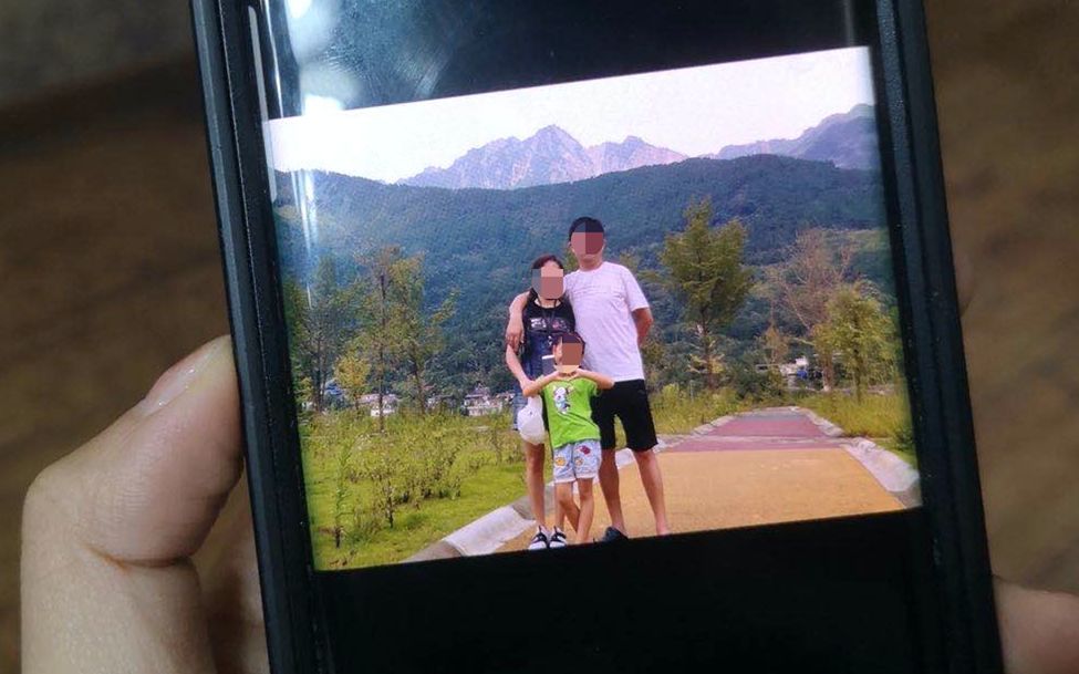 "德阳安医生"自杀事件两年后:被网络暴力伤害的两个家庭