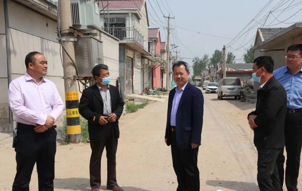黄志忠到石莲子镇调研软弱涣散党组织整顿工作并督导当前重点工作