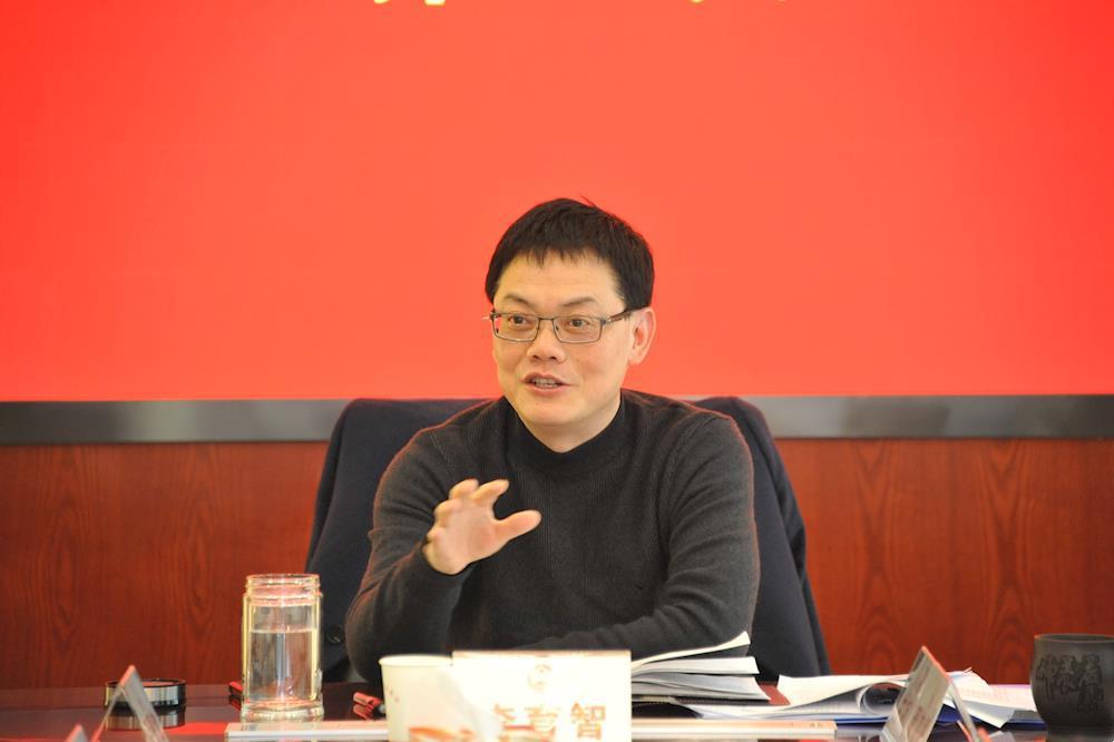 李育智出席市八届人大法制委员会第一次全会