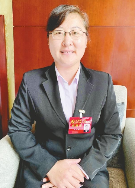 吴红梅代表 老旧小区改造"改"出百姓新生活