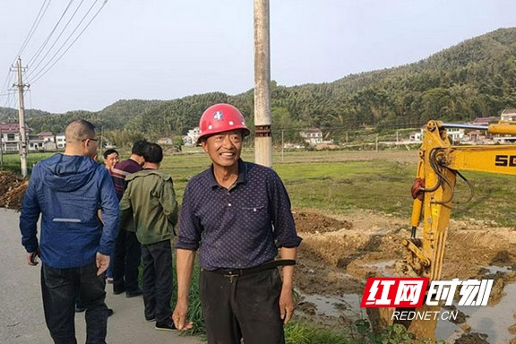 桃江县武潭镇:村民自发修路 助力乡村振兴