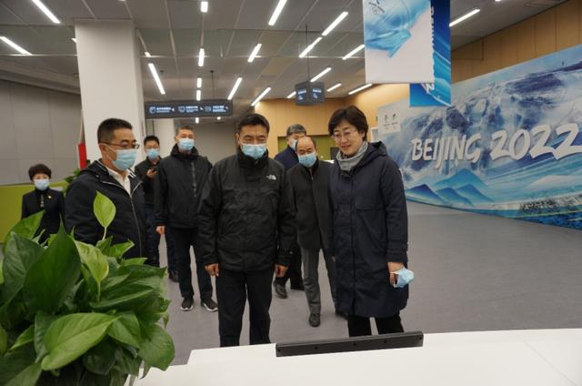 市委常委,宣传部部长燕旺林到市图书馆 开展调研