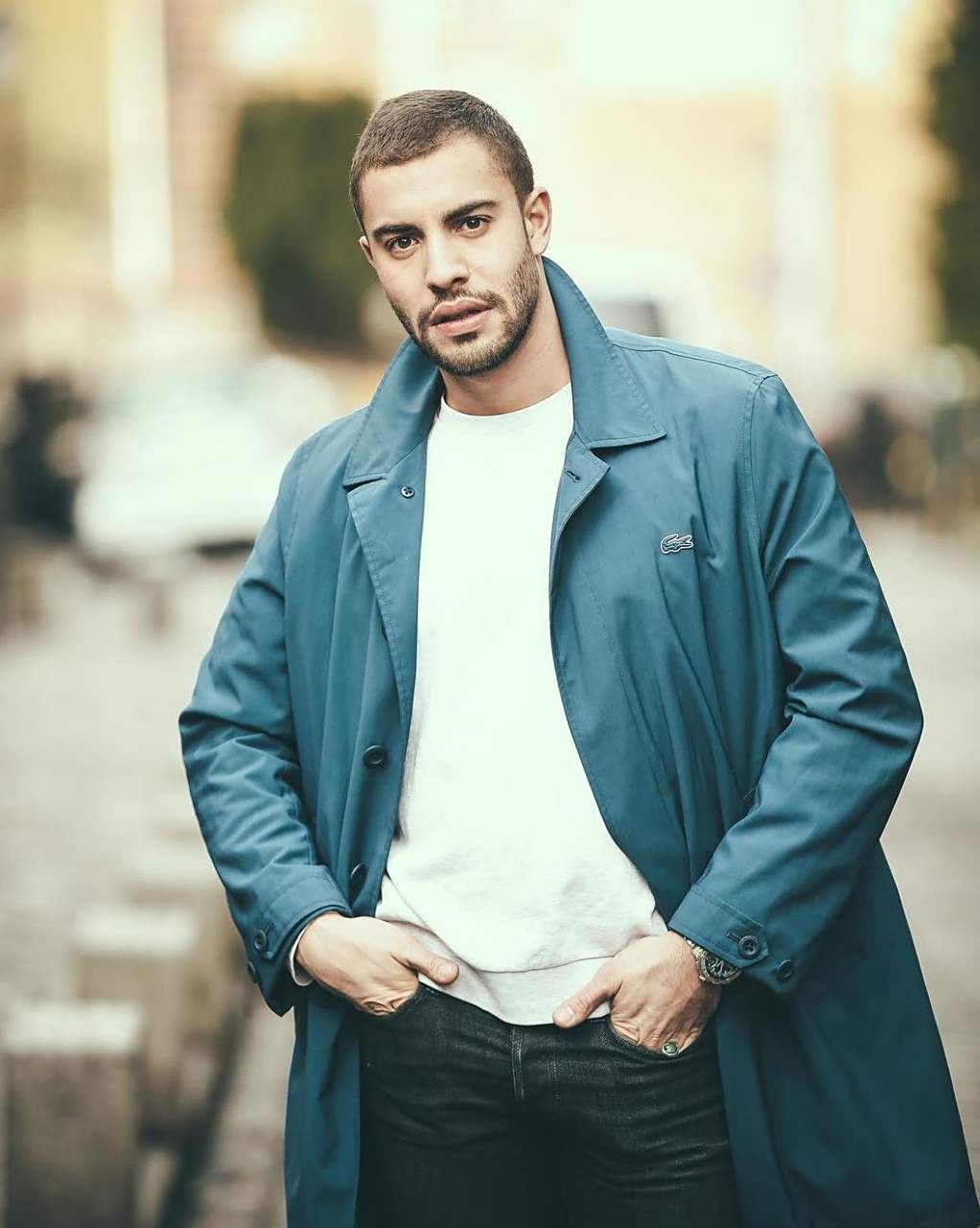 marwan berreni 是一位法国演员,出生于 1988 年 12 月 4 日.