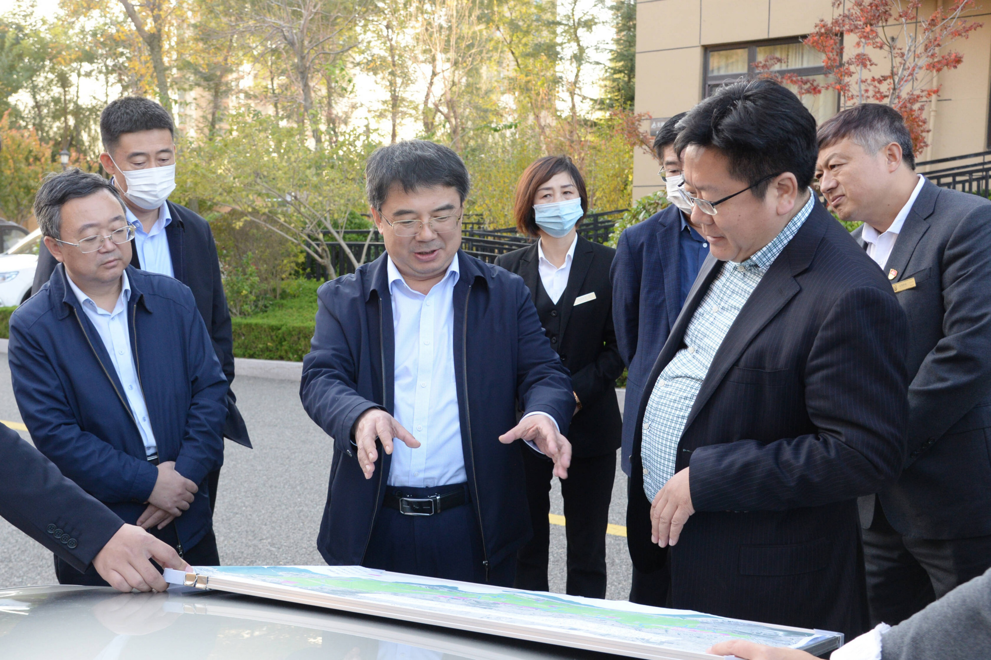 刘奎忠实地调研全市冬季供暖工作