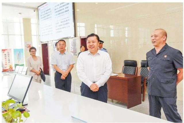 刘永升在嘉峪关市两级法院调研时强调 推动法院工作与高质量发展同频