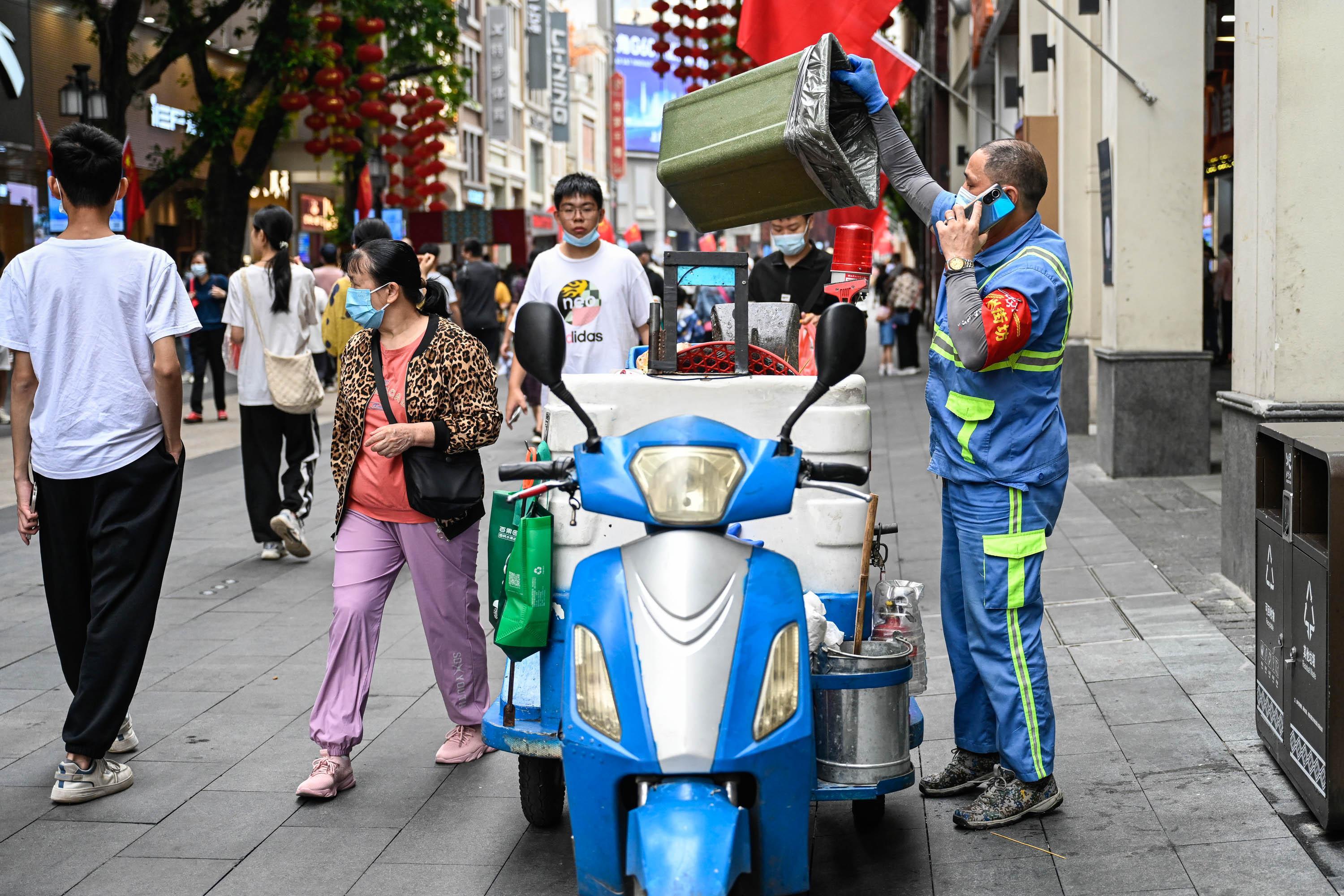 「video   photo」tribute to laborers on labor day