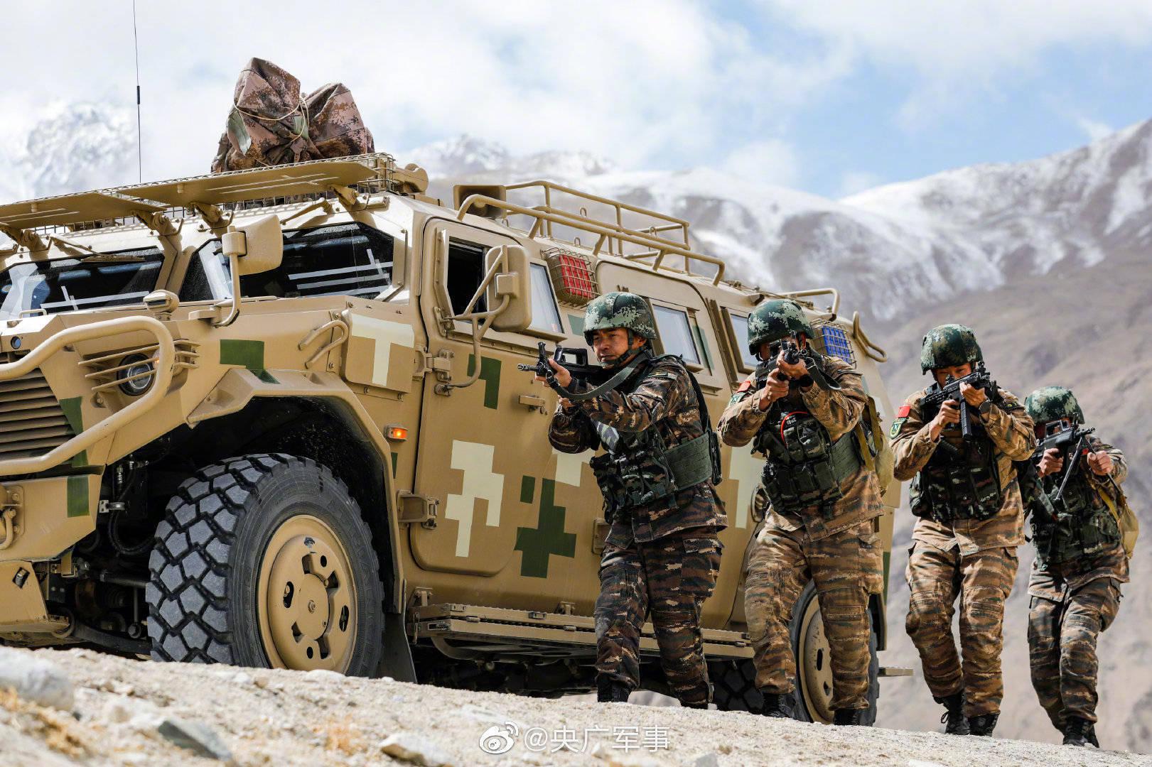 酷!直击武警特战队员帕米尔高原极限训练