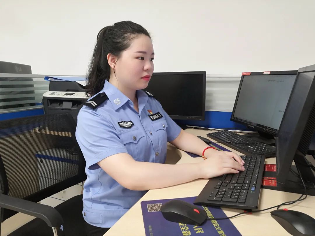 南平市公安局网安支队文职警员,获南平市公安局嘉奖1次.