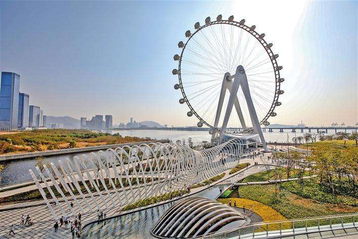 备受关注的深圳打卡新地标,深圳本土"巨型摩天轮"湾区之光
