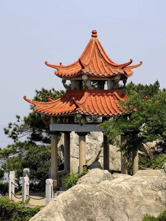 沧云亭吴金鹏告诉记者,他后来才明白,原来汪勃到紫帽山看凌霄塔,正