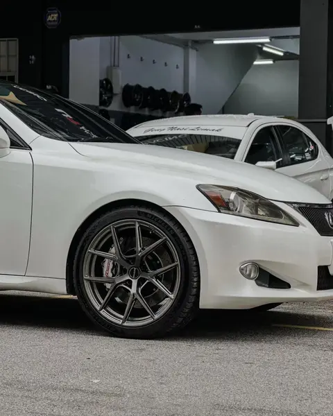 雷克萨斯is250改装升级前六后四活塞套装