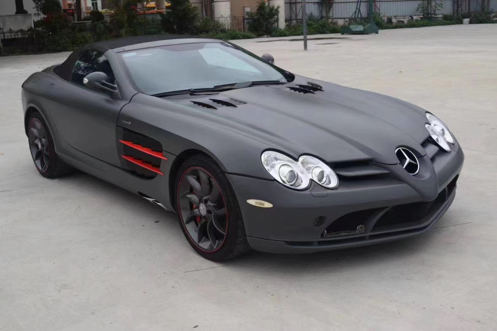 09年奔驰迈凯伦slr仅售139万,全国不超过5台,世所罕见