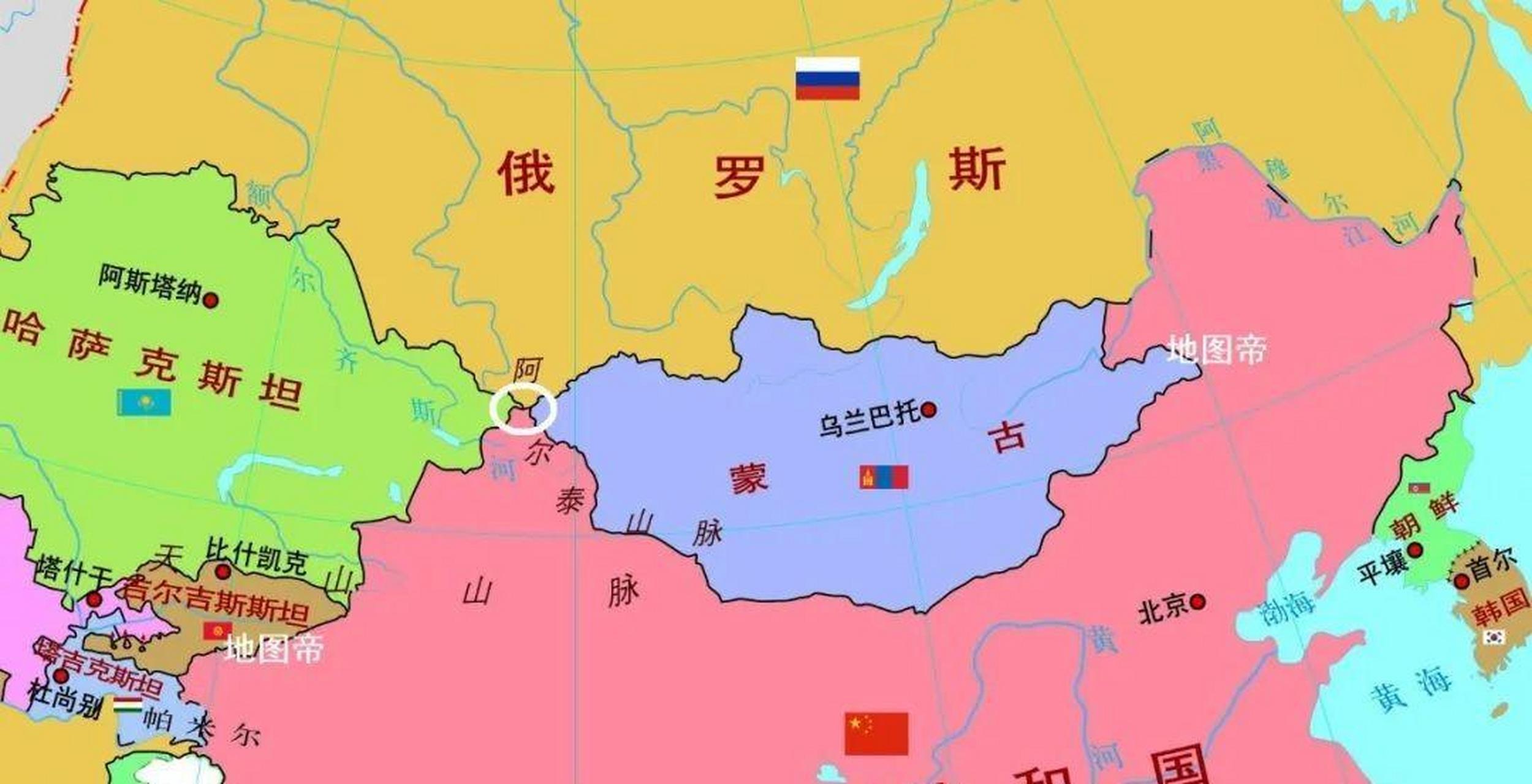 蒙古国一直以来孜孜追寻"第三邻国",但受限于特殊的地理位置,蒙古国在