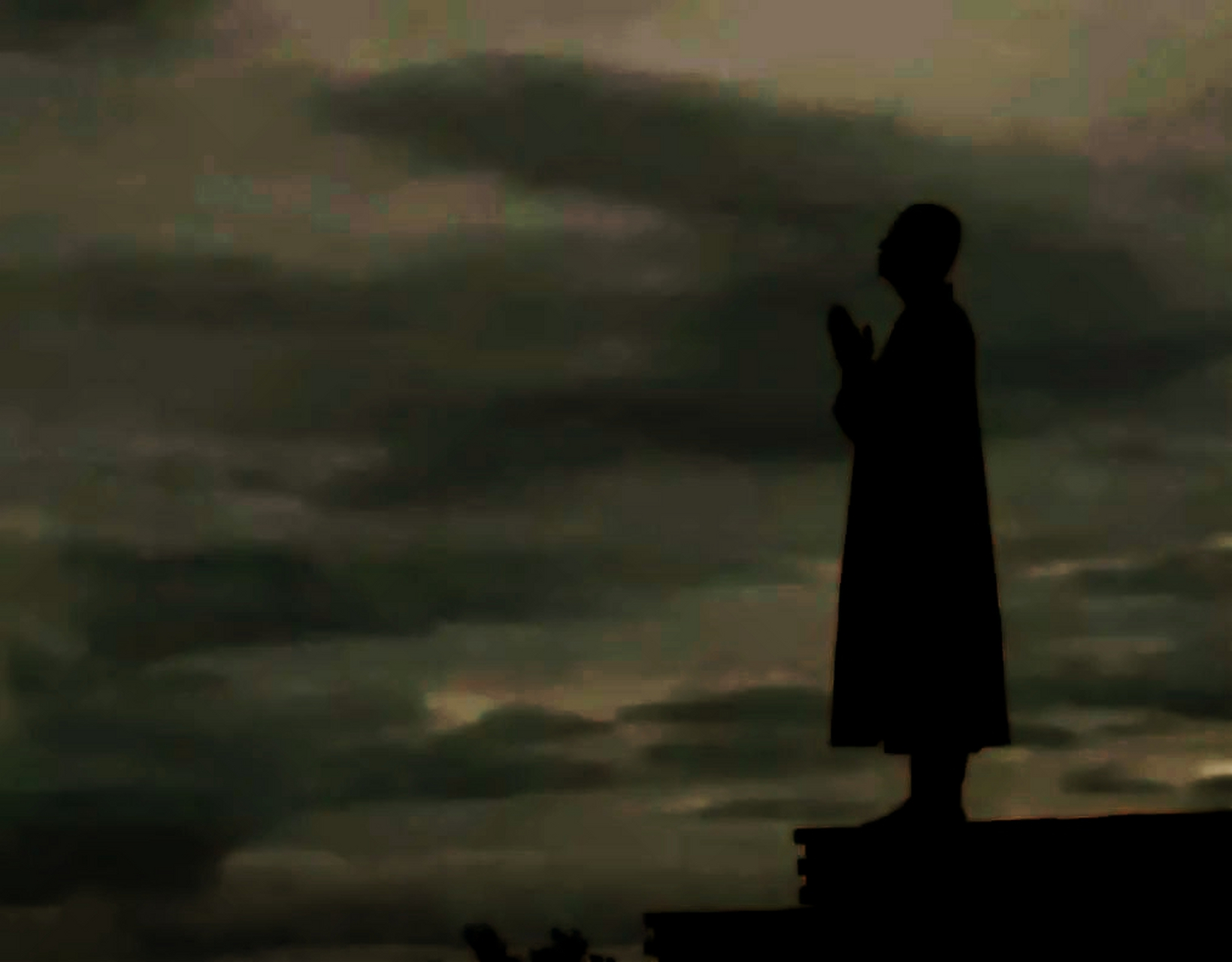 70年代,陈沫和余琳这两个十几岁的少女,遭遇了悲惨的命运.