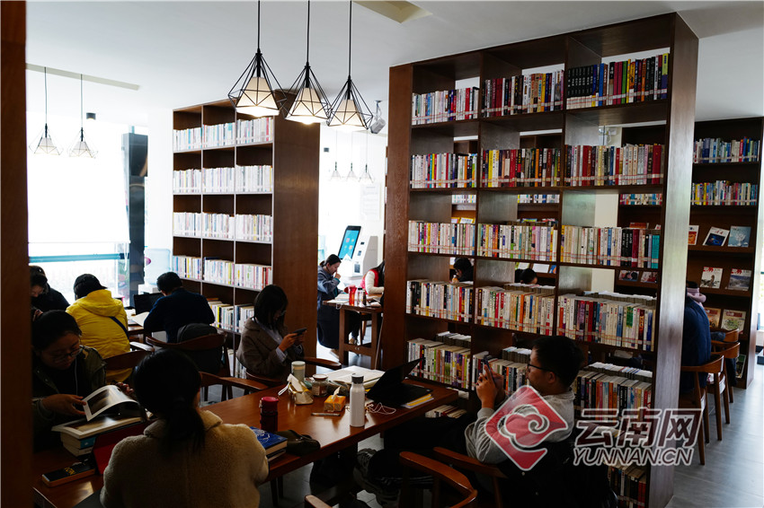 「高清组图」昆明:城市书房品书香