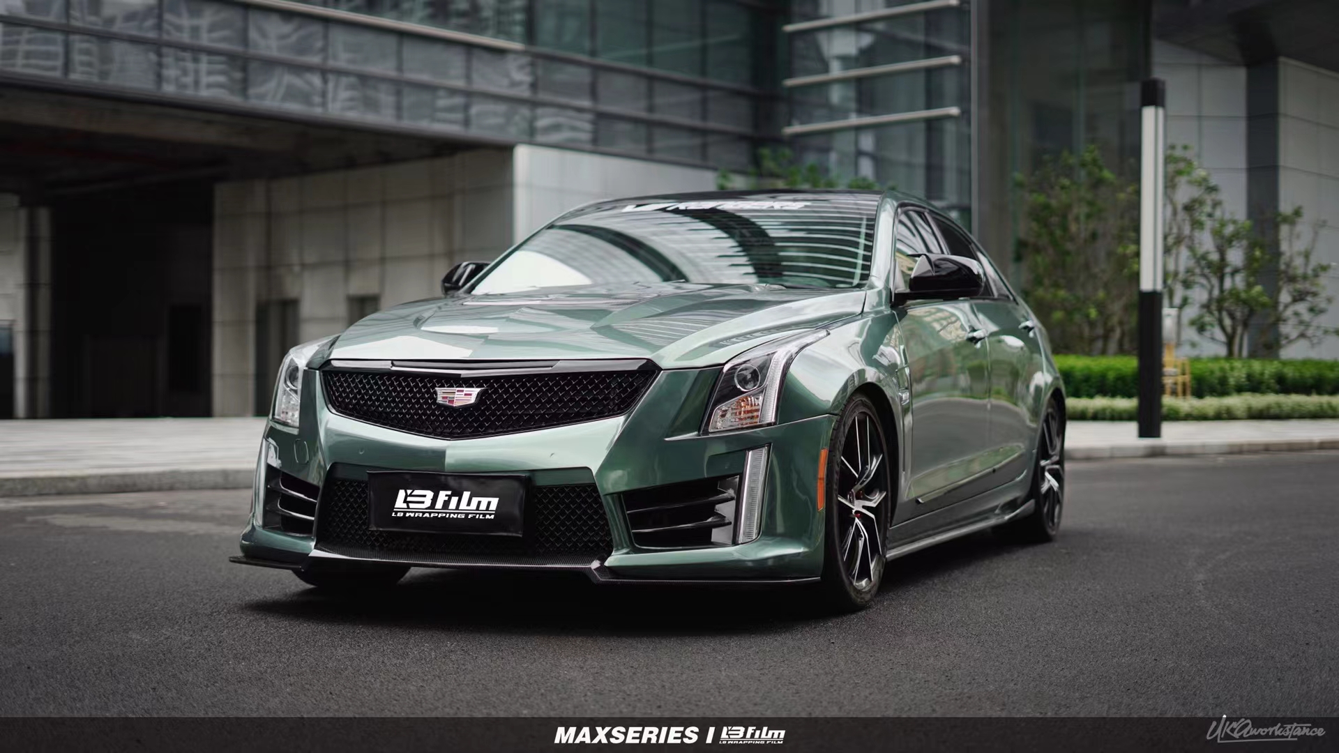 凯迪拉克ats-lbfilm改色膜液态金属苍岭绿,暗夜绿的稳重感