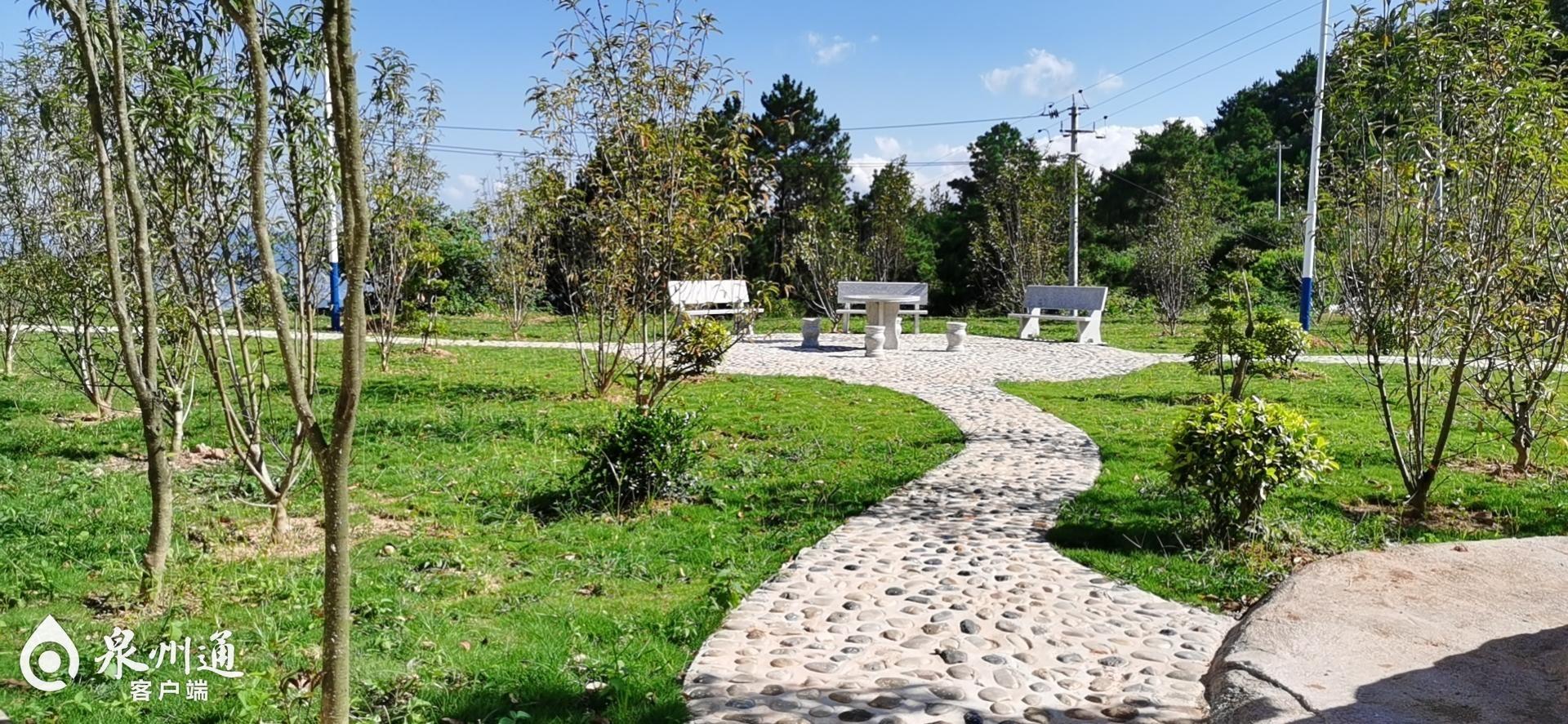南安眉山:整治乡村环境 荒地变袖珍公园