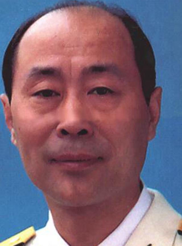 政界后人崛起:陕西省人大常委会副主任之子任海军政委