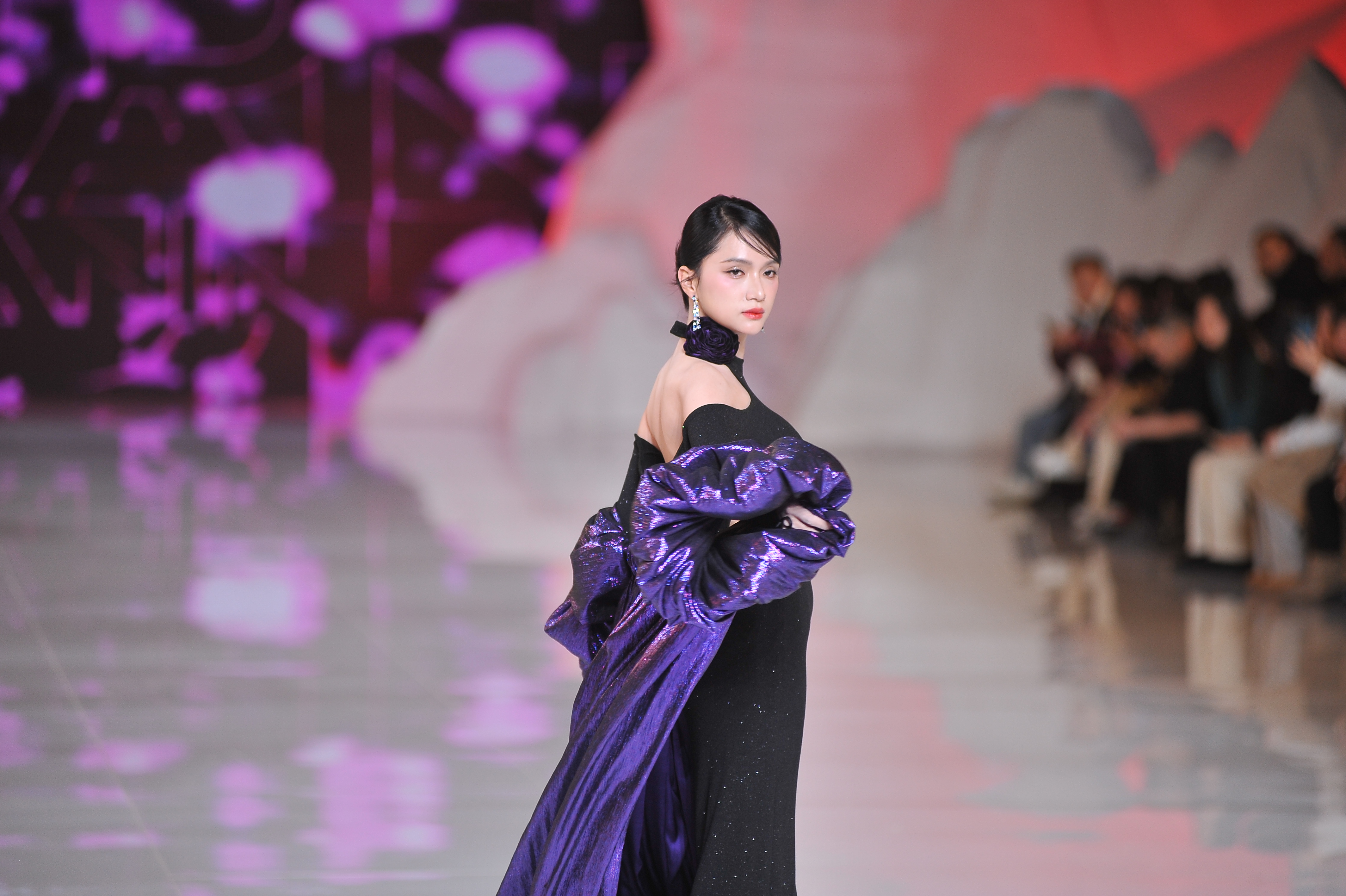 哈尔滨国际时装周|越南设计师adrian anh tuan:作品秀的设计灵感源于