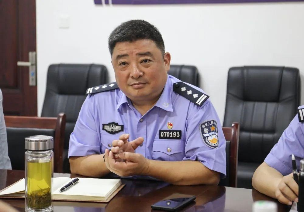 「政治建警县域警务」夏荣才同志深入临湘市公安局詹