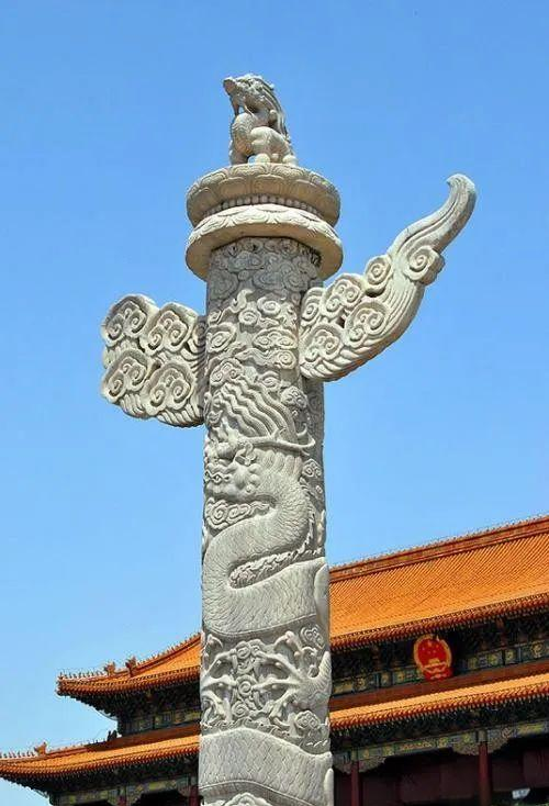 天安门广场华表柱的深层意义与历史背景