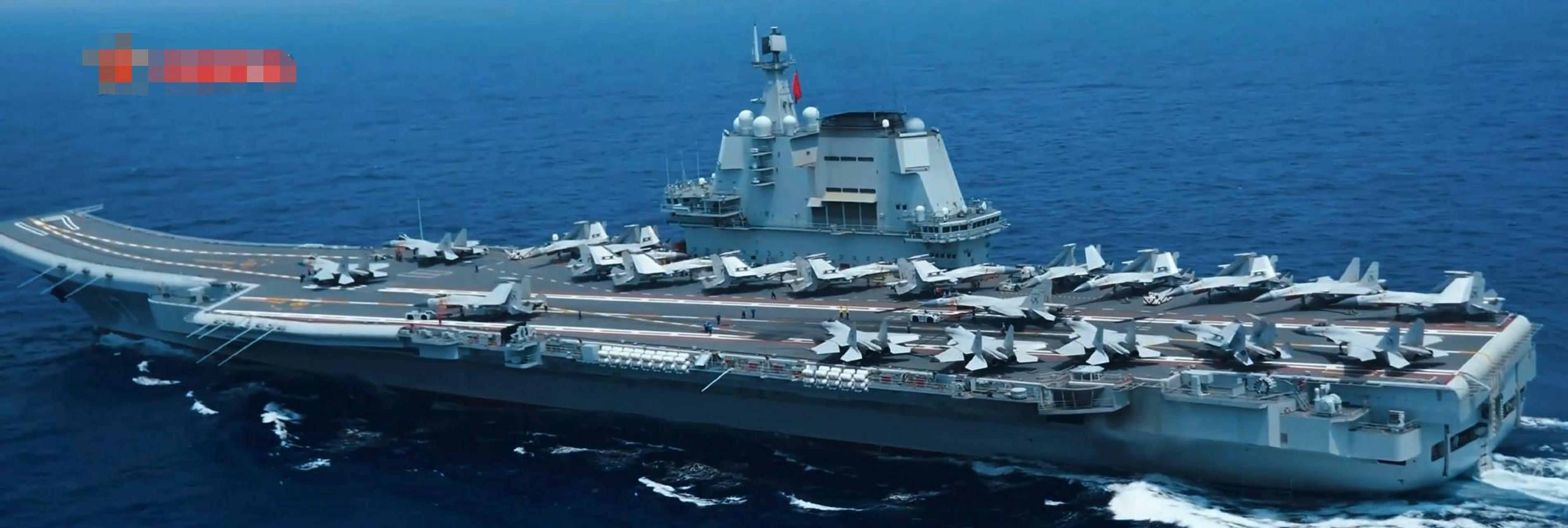 画面中,图1,中国海军辽宁号航母甲板上搭载了24架歼-15舰载机,图2