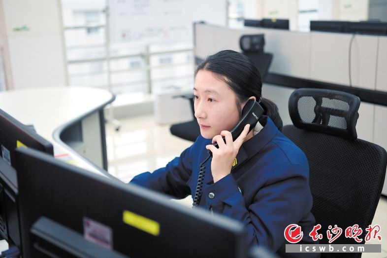 "90后"长沙消防119接警员:快速反应的"活地图"