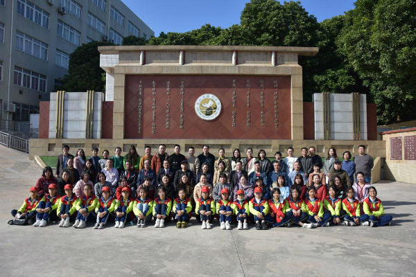 泉州市凌霄中学图片图片