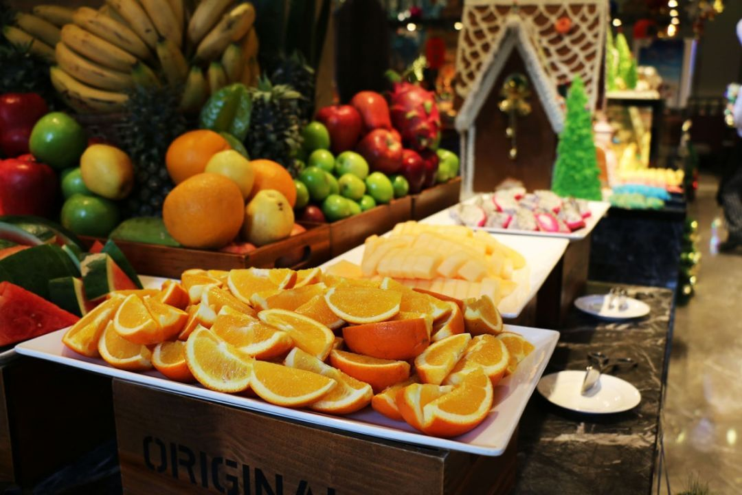 水果套圈?鲜榨果汁?水果拼盘? 水果雕刻?水果盲盒?水果糖葫 ??