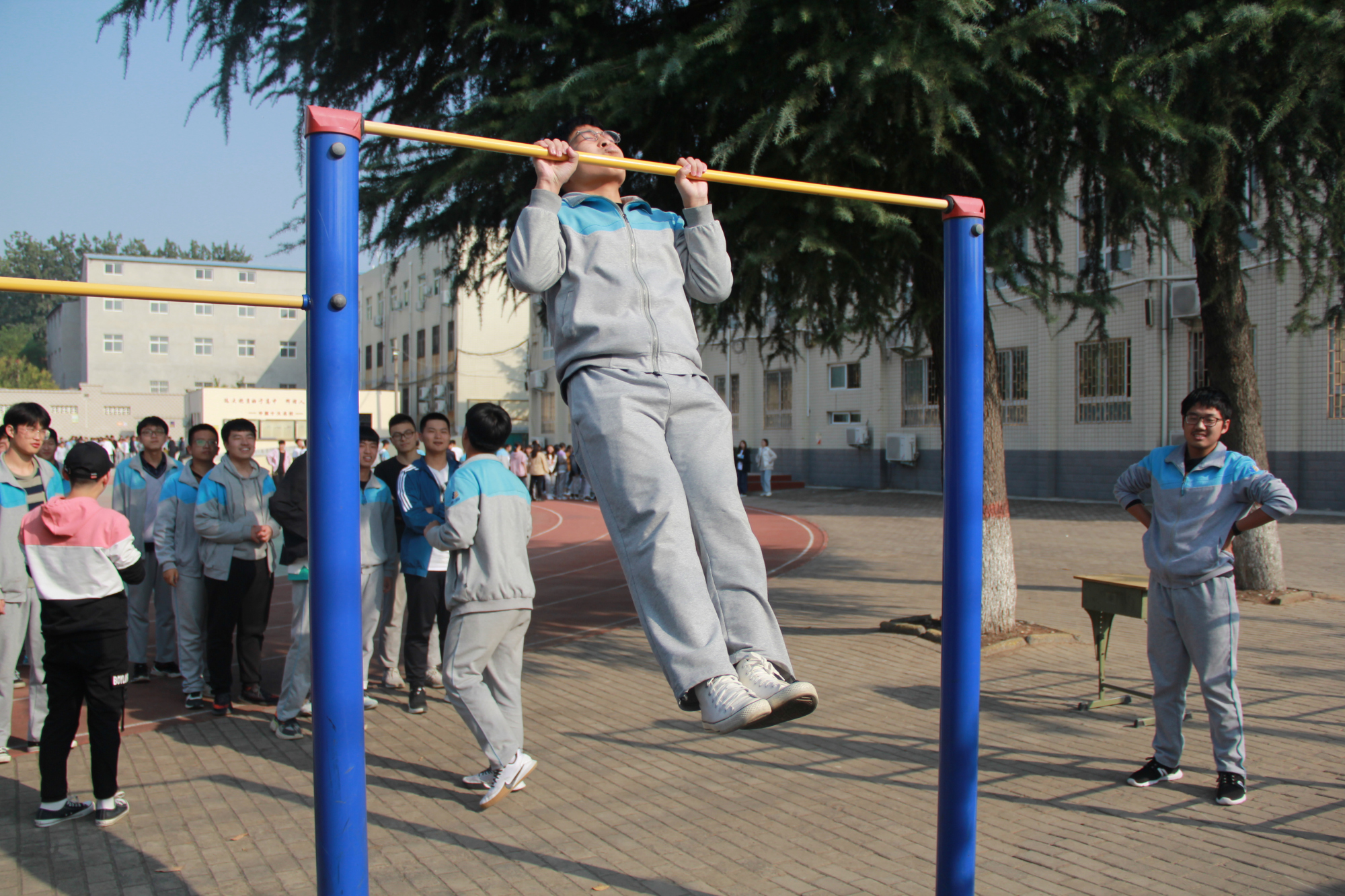 郑州53中举行高三年级学生体质健康标准测试