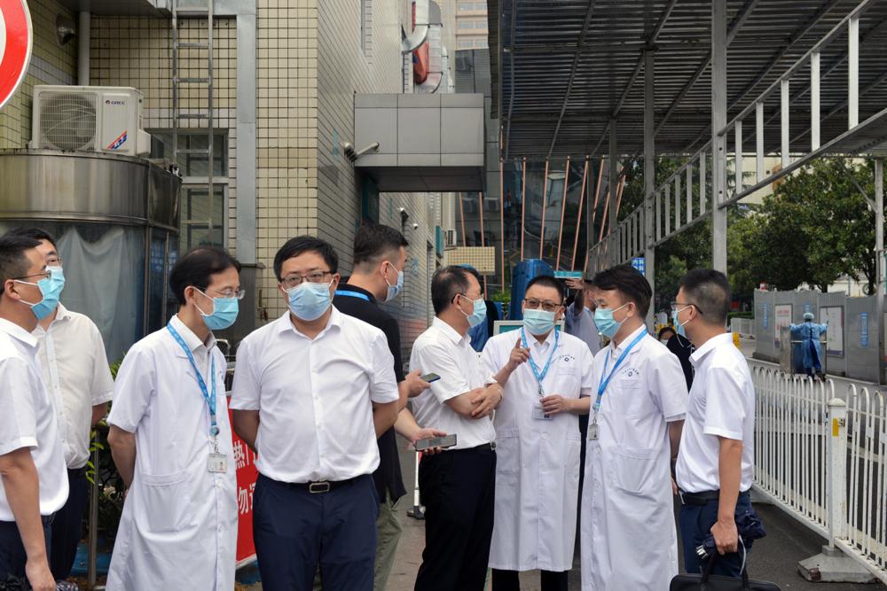 陶立坚等校领导来院检查暑期疫情防控工作