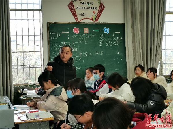 蓝山县民族中学:城乡学校手拉手 结对帮扶心连心