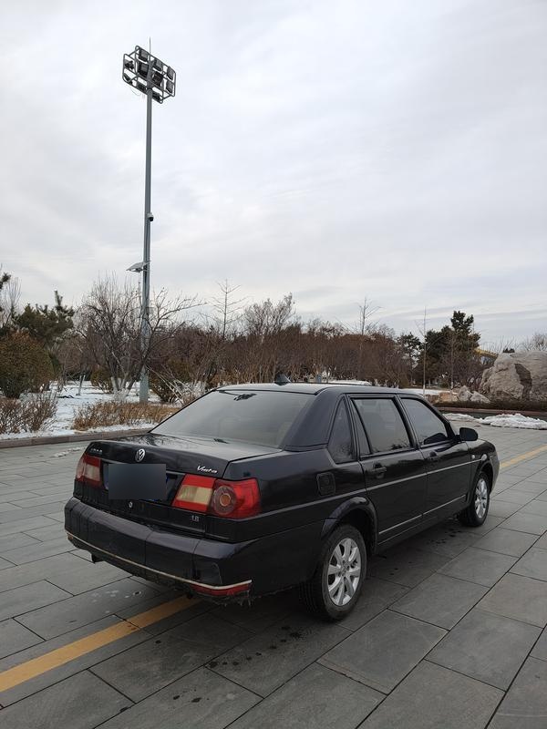 11年大众桑塔纳志俊,手动挡1.8排量