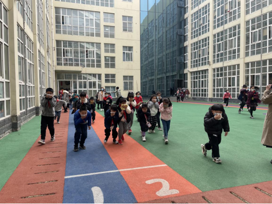 二七区艺术小学图片