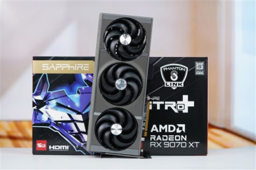 独特背插供电！蓝宝石NITRO+氮动RX 9070 XT显卡图赏