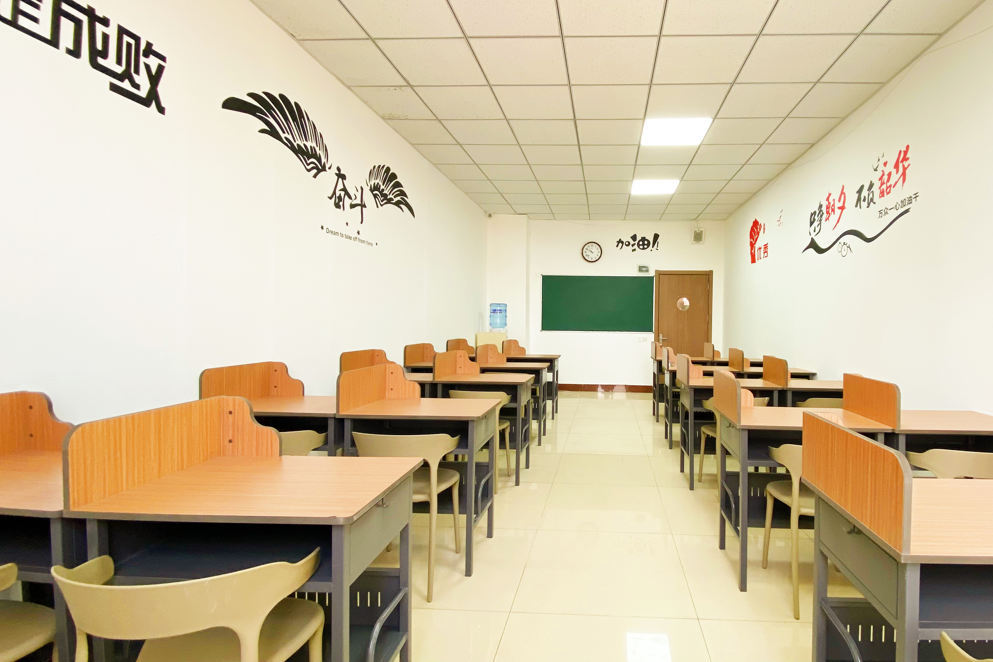 布置图培训班教室图片培训机构图片教育培训教室培训教室设计辅导班