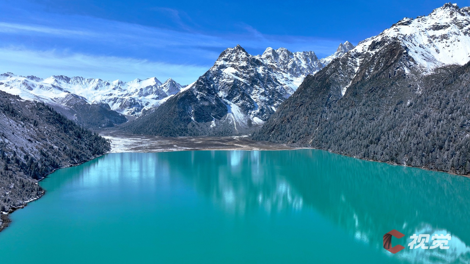 c视觉·航拍四川︱瞰雀儿山下"醉美"冰蚀湖