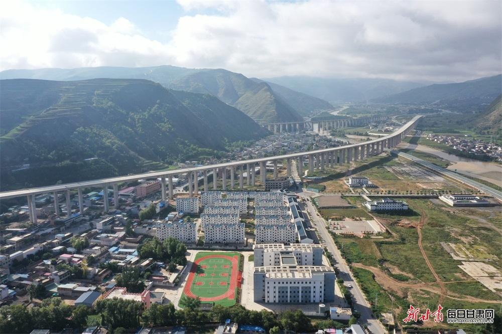 岷县梅川新区奏响建设进行曲