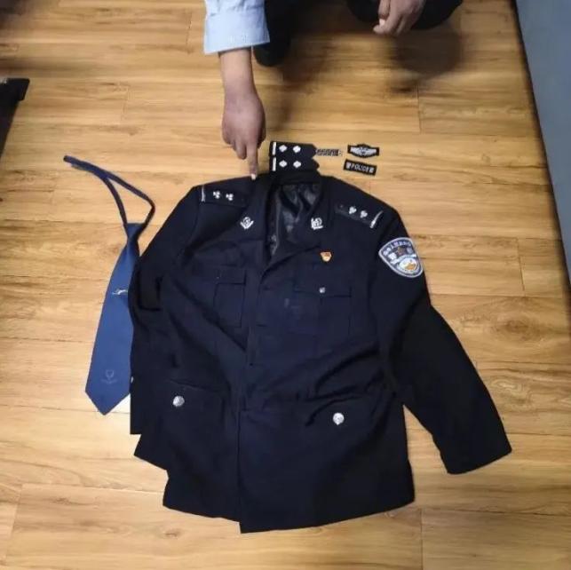 【八五普法】这样穿"警服"!违法了